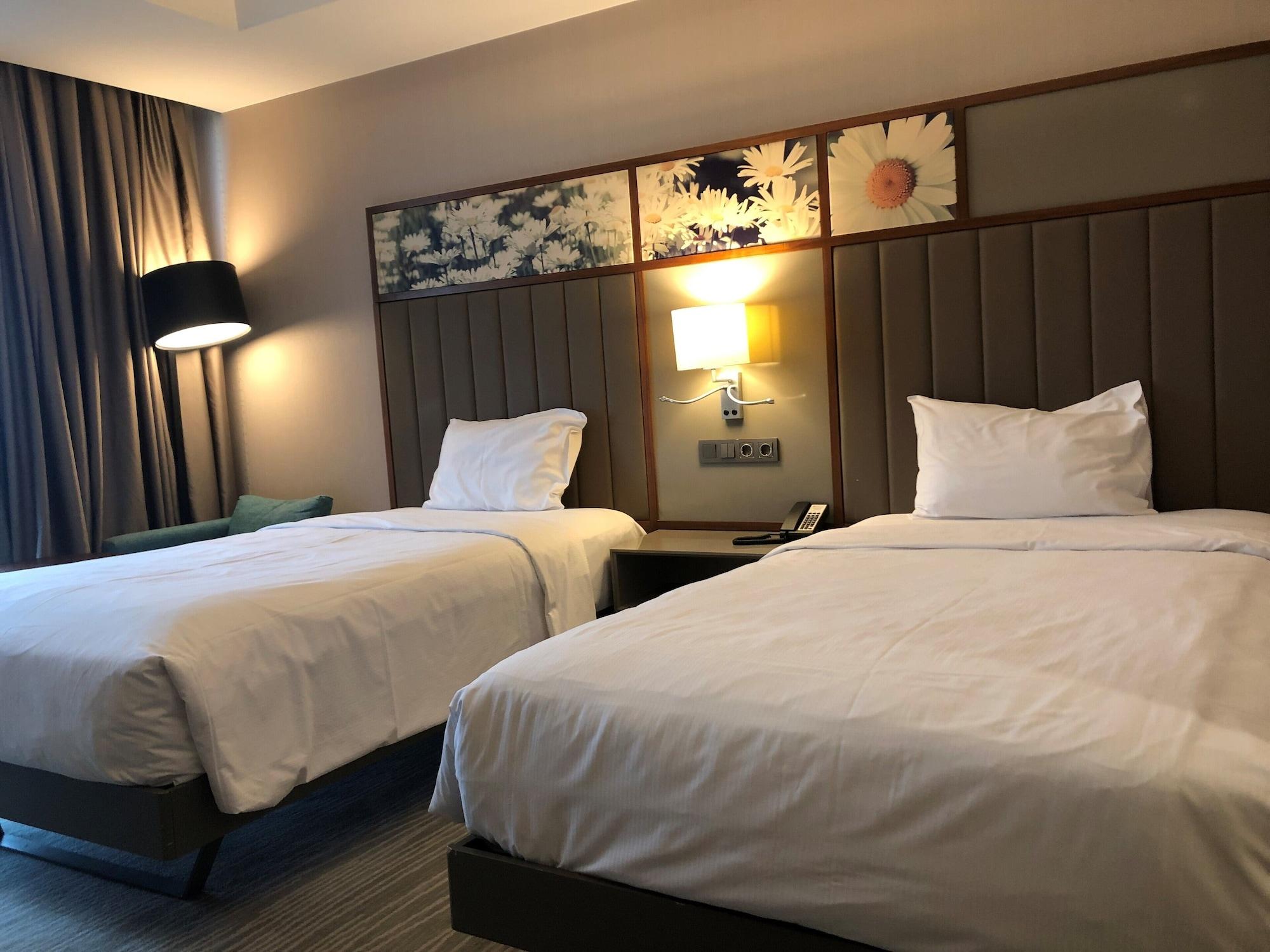 Hilton Garden Inn Istanbul Atatuerk Airport Exterior foto