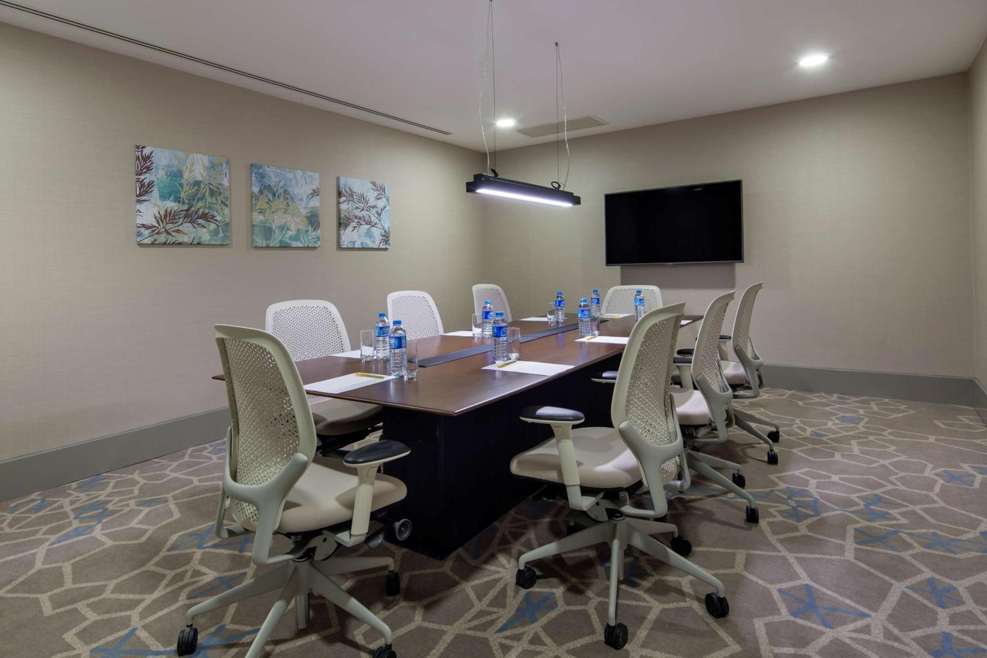 Hilton Garden Inn Istanbul Atatuerk Airport Exterior foto