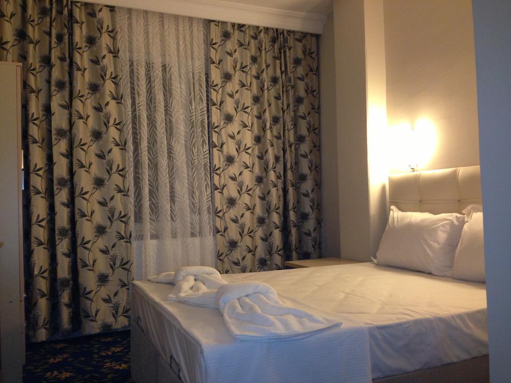 Hilton Garden Inn Istanbul Atatuerk Airport Quarto foto